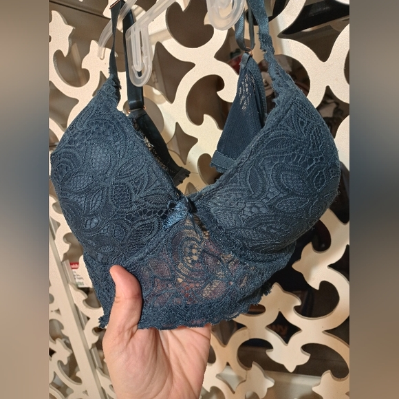 Bra 36D - Picture 3 of 9